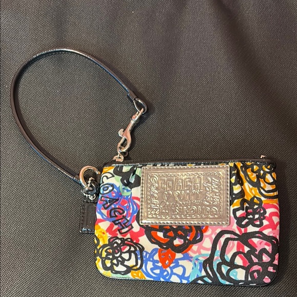 Coach Poppy Wristlet - Picture 1 of 7